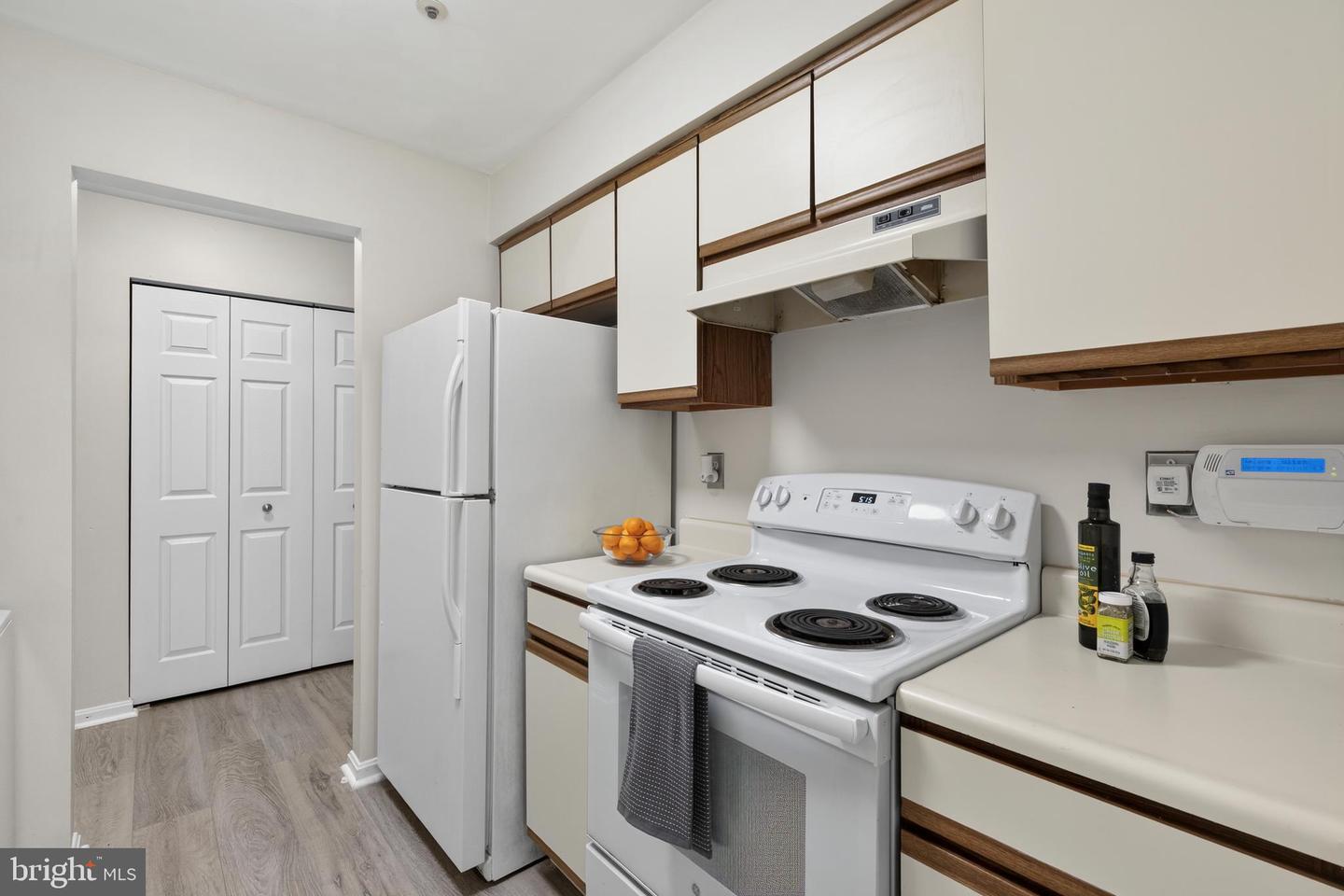 8337 Montgomery Run Rd #D &mdash; Photo 2